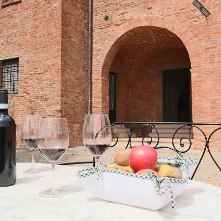 Amazing Farmhouse In Montepulciano With Shared Swimming Pool Holiday home Petrignano Del Lago