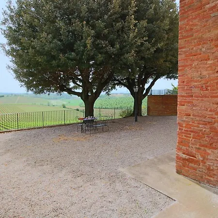 Amazing Farmhouse In Montepulciano With Shared Swimming Pool Petrignano Del Lago