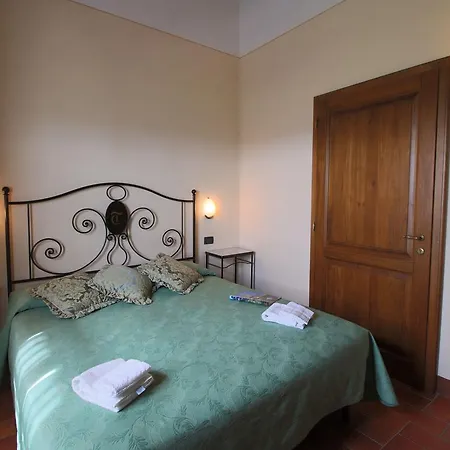Holiday home Amazing Farmhouse In Montepulciano With Shared Swimming Pool