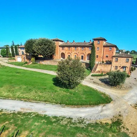 Holiday home Amazing Farmhouse In Montepulciano With Shared Swimming Pool